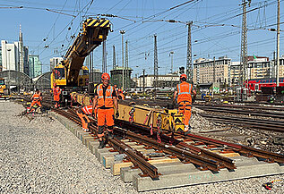 Gleisbaukran mit Weiche