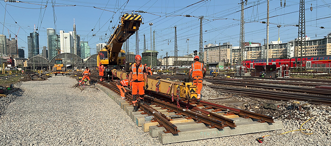 Gleisbaukran mit Weiche