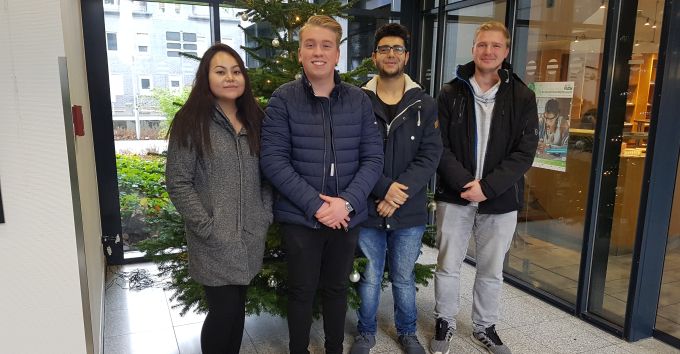 Die Energiescouts von Hering: Thanh Van Tran, Tim-Erik Heinrich, Öner Erarslan und Maciej Bouillon
